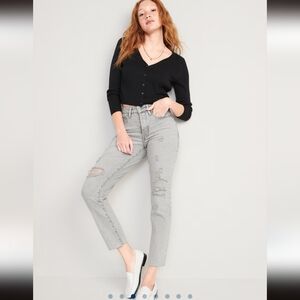 NWT Old Navy curvy size 8 petite straight leg distressed jeans grey